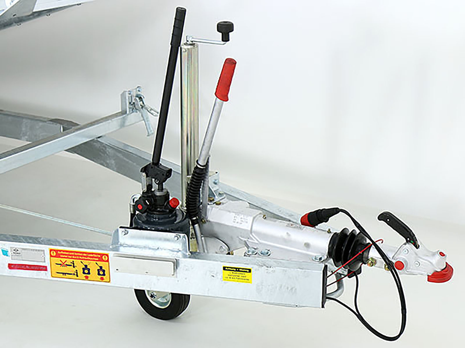 Vezeko Autotrailer Race Master Alu 209x550cm Tridem 3,5t-Neu – Bild 3