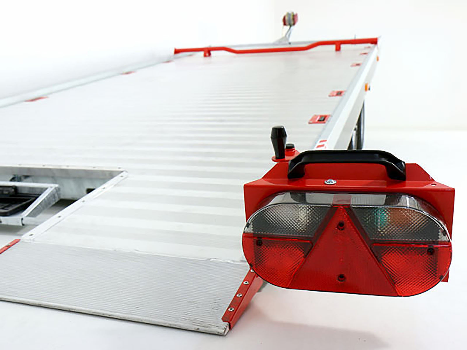 Vezeko Autotrailer Race Master Alu 209x550cm Tridem 3,5t-Neu – Bild 6