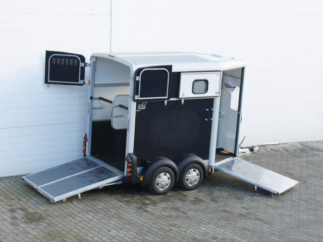 Ifor Williams Pferdeanhänger HB506|Frontausstieg|Klappenkombi|schwarz-Neu – Bild 3